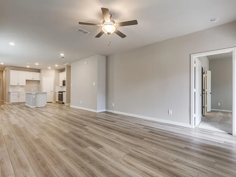 4805 Everly Ct — Photo 12