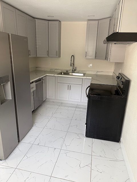 1st image of 6104 Mayhews Landing Rd