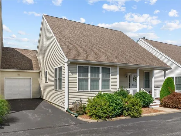 213 Cheshire Dr, Cranston, RI 02921