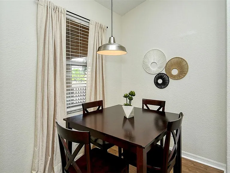 905 Fairway Cove Ln #205 — Photo 14