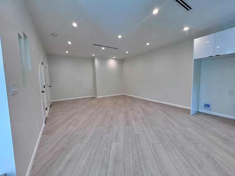 10789 Las Lunitas Ave #10787 — Photo 7