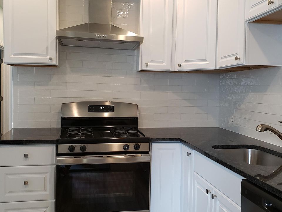New kitchen with granite countertops