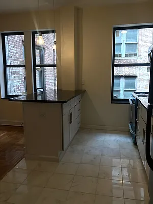 Rented by PMG Real Estate  | media 22