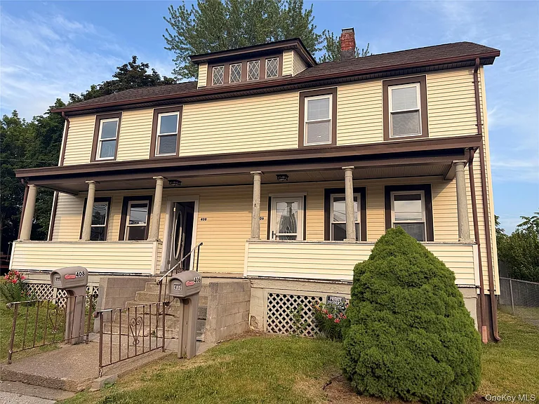 406 Tower Ave — Photo 1