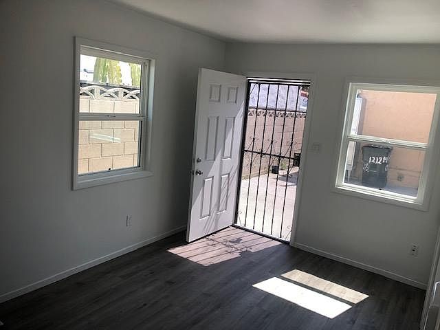 1st image of 1212.5 S 32nd St