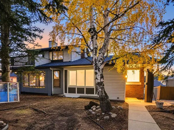 3509 SE 49th St SW, Calgary, AB T3E 6N8