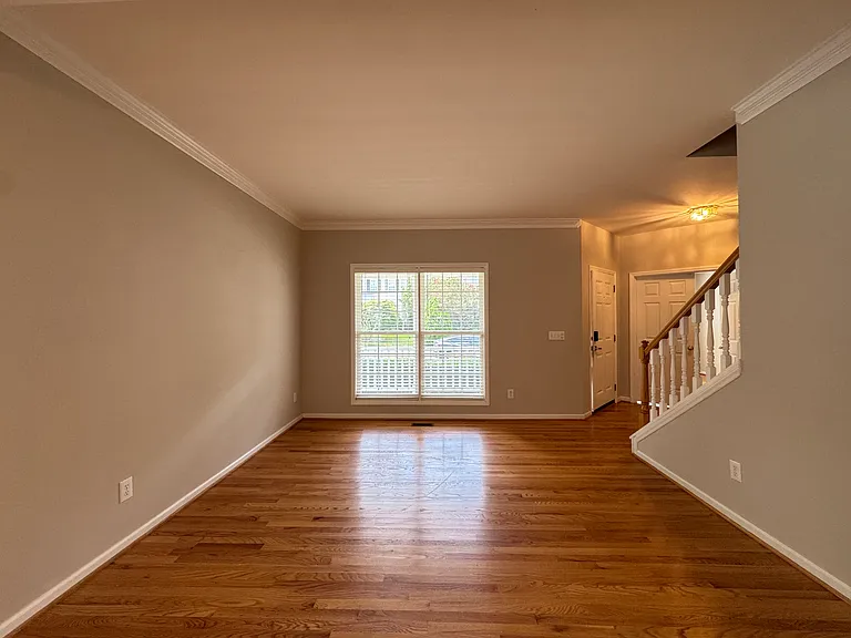 205 Laurens Way — Photo 22