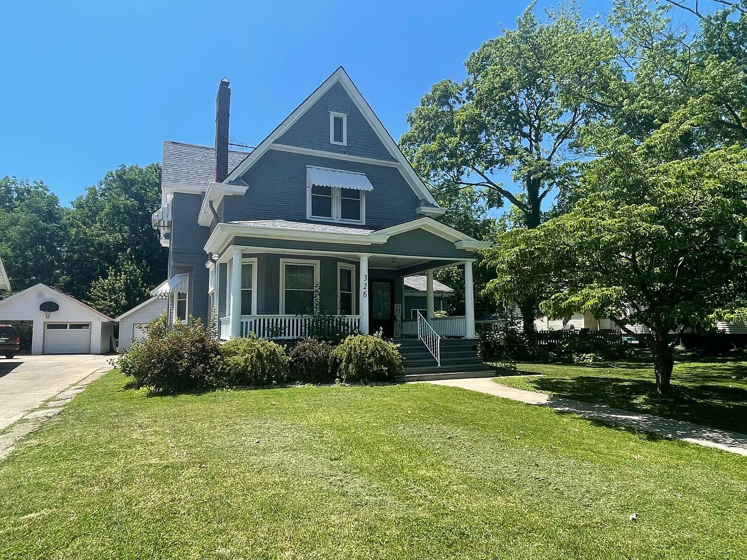 326 N High St, Carlinville, IL 62626 Zillow