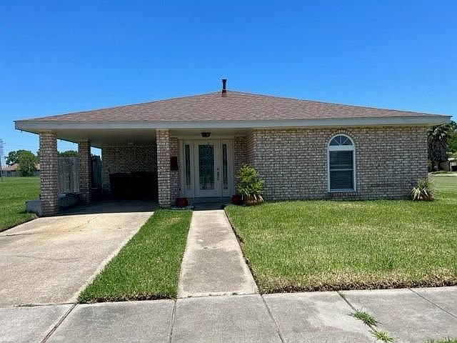 1st image of 8549 Victory Dr