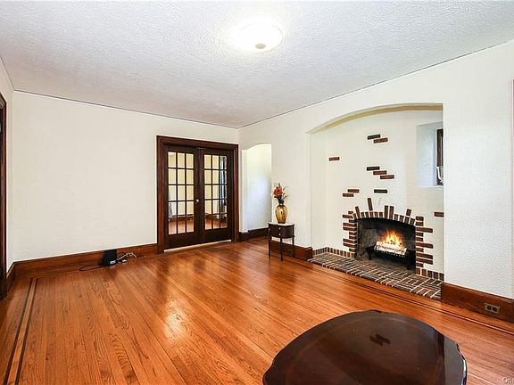 5th image of 81 Holland Pl