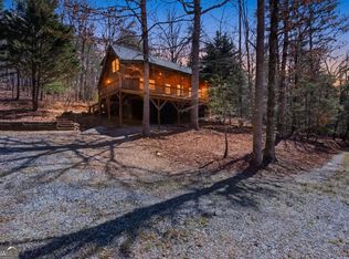 845 Chattahoochee Acres Dr, Cleveland, GA 30528