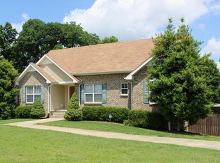 1568 Barrywood Cir W, Clarksville, TN 37042
