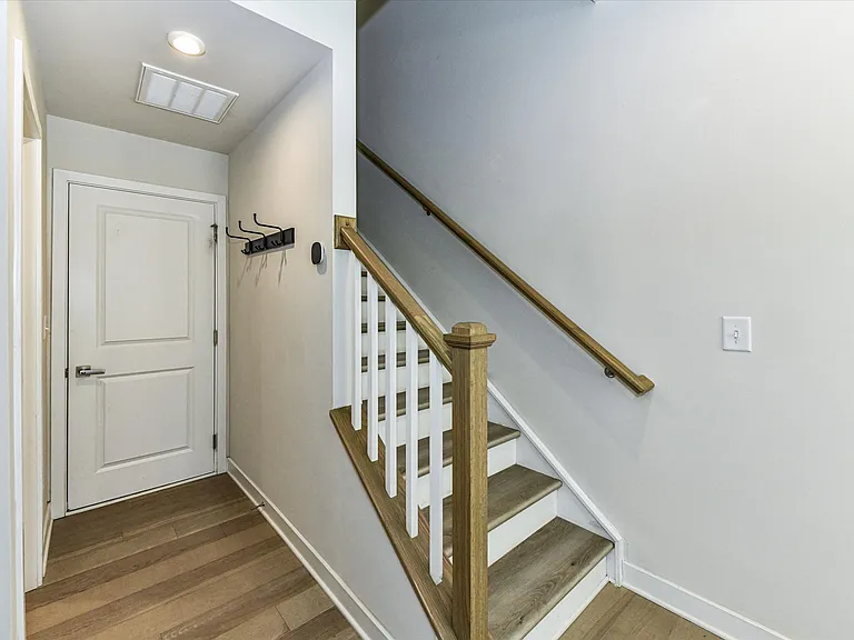 408 Tristram Ln — Photo 18