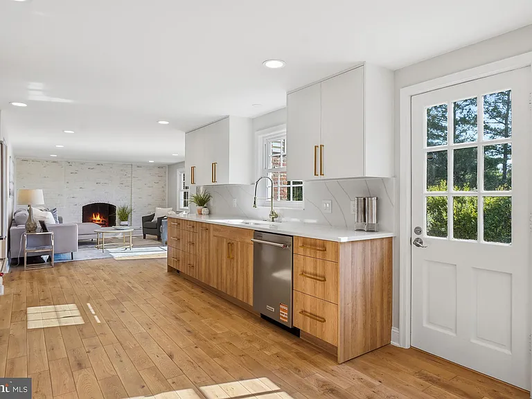 12301 Espalier Pl — Photo 7