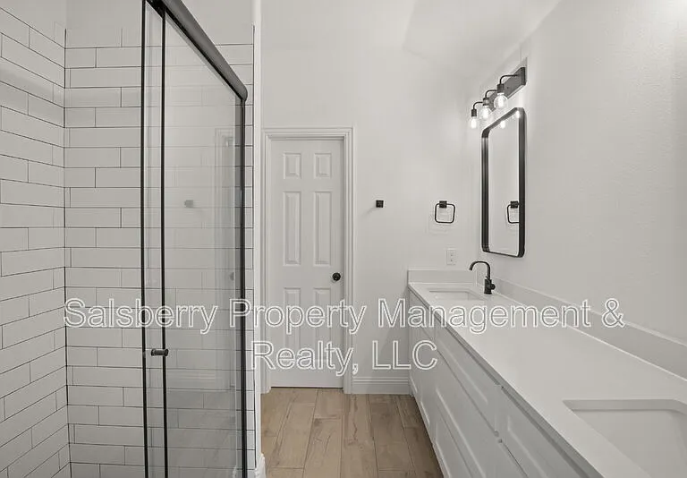 338 S 3rd St — Photo 15