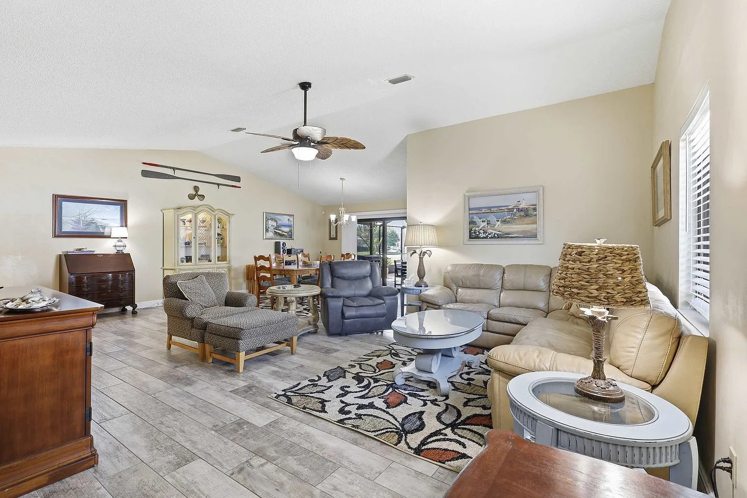 3 bed, 2.0 bath, 2098 sqft, $4,536 — Photo 1