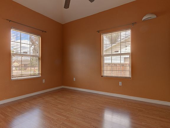 5th image of 1782 E San Antonio St