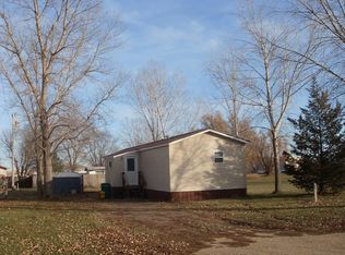 384 Emmanuel St, Cavour, SD 57324