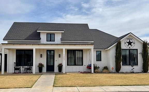 2nd image of 1307 Camelot Ave