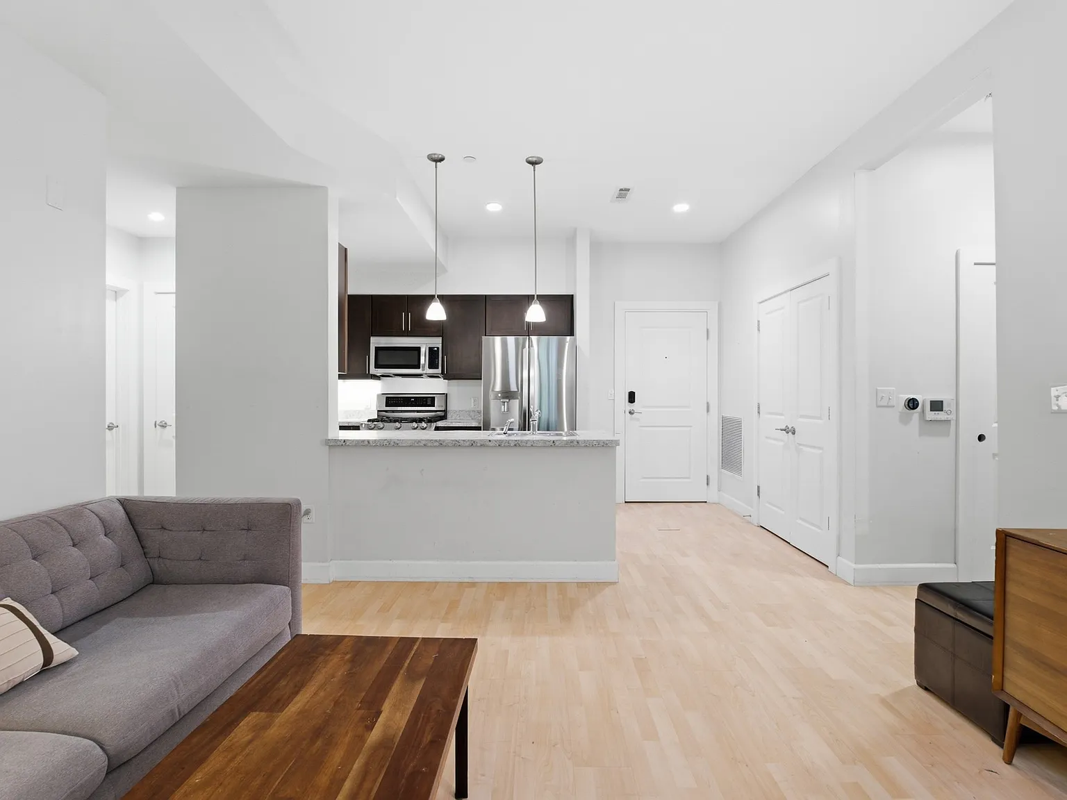 2 bed, 939 sqft, $3,475 — Photo 4