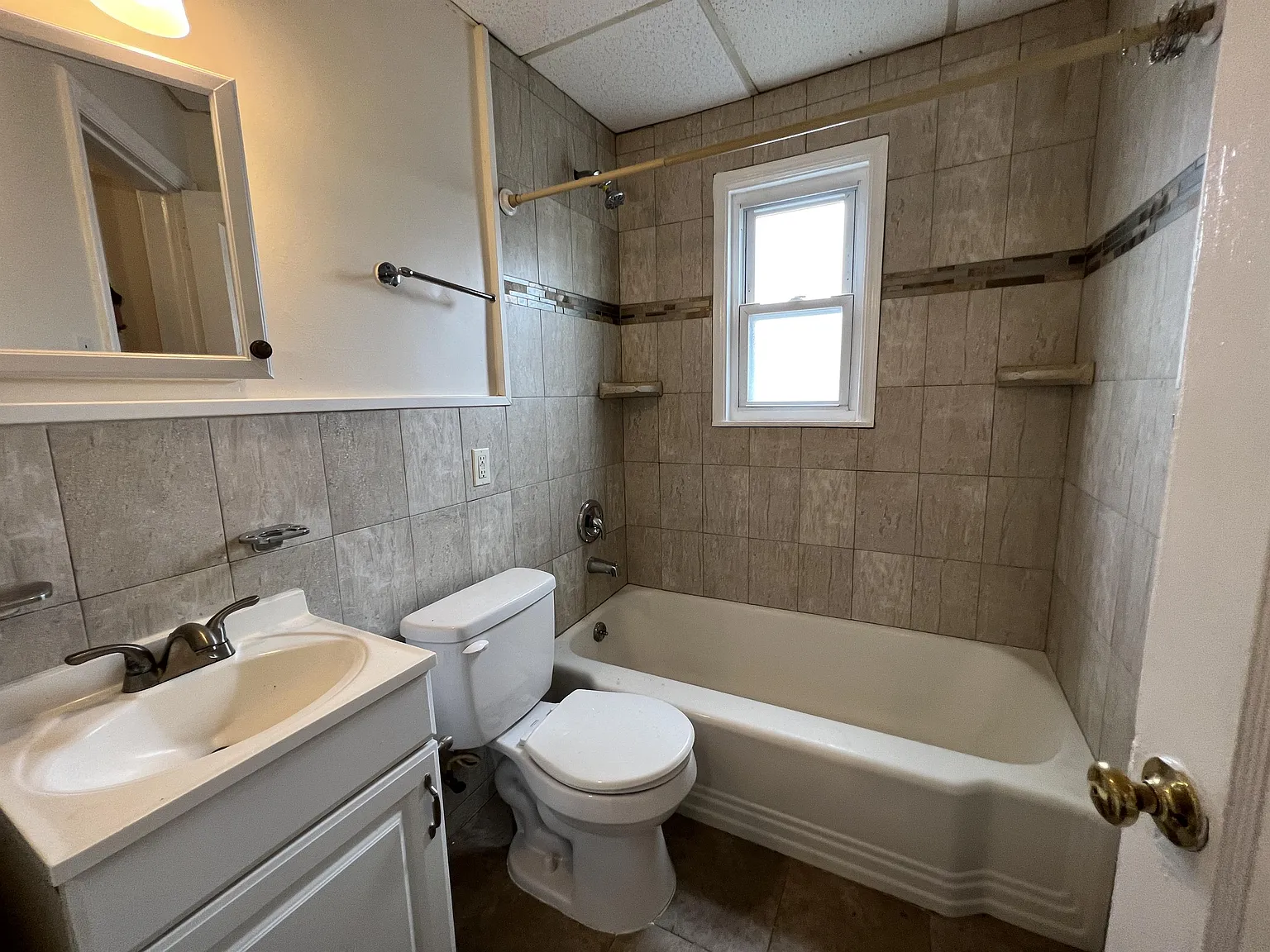 362 Concord Ave - 1B — Photo 3