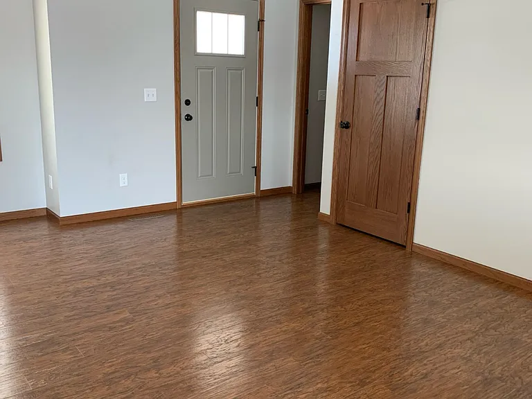 301 Grovebrook Ct — Photo 8