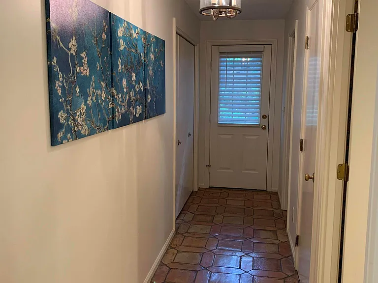 208 Tanglewood Dr — Photo 13