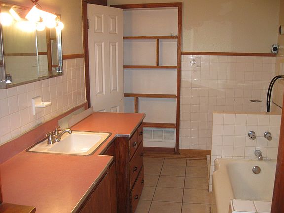 2nd image of 506 Harrison St APT 2