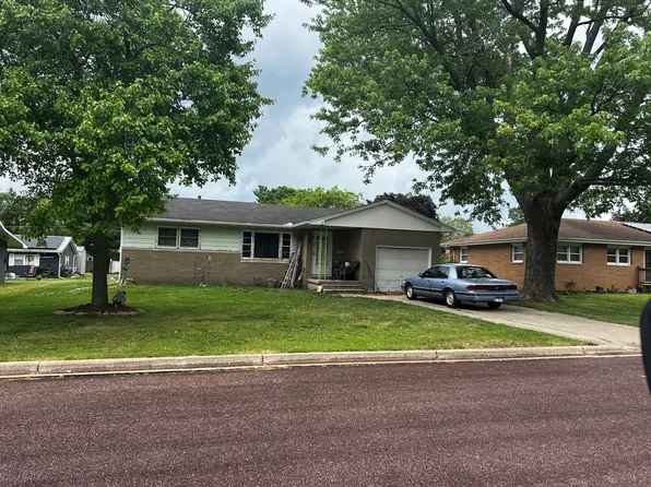 617 S Melvin St, Gibson City, IL 60936