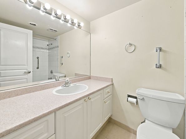 2 bedroom rental in West Vancouver — photo 9