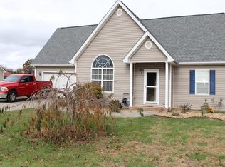 131 Wagon Rd, Science Hill, KY 42553