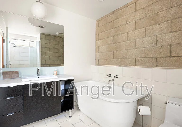 3450 Cahuenga Blvd W #607 — Photo 12