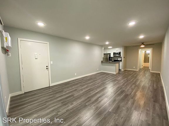 2nd image of 10914 Rose Ave APT 4