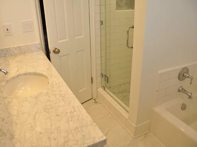 828 N Martel Ave #2 — Photo 16