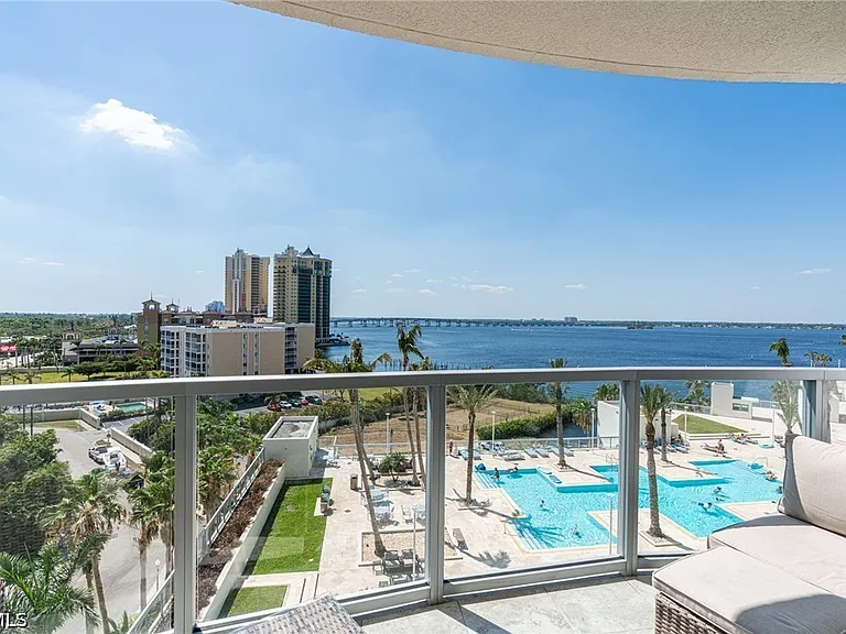 3000 Oasis Grand Blvd #801 — Photo 16