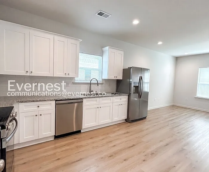 725 N McFarland St — Photo 4