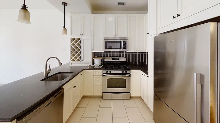 Rented by Metripol Corporation | media 17