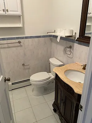 Rented by HOTPROPERTY NYC LLC | media 11