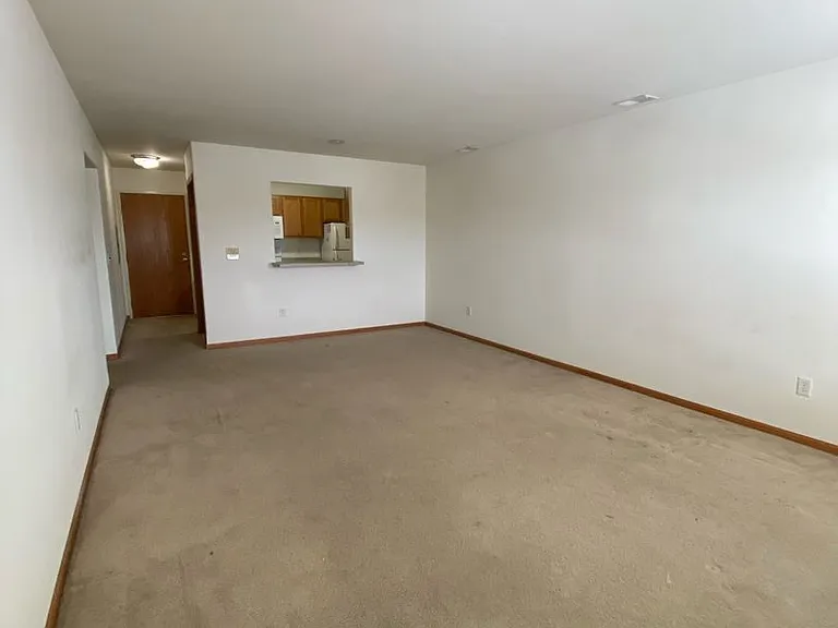 117 E Washington St — Photo 12