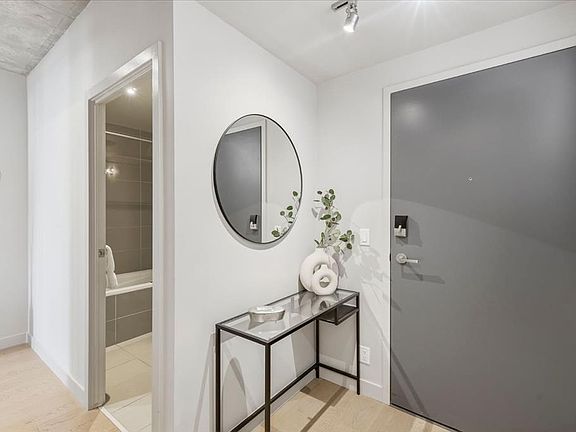 2nd image of 1010 W 6th St SW #1906
