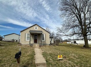 1314 Iowa St, Sabetha, KS 66534