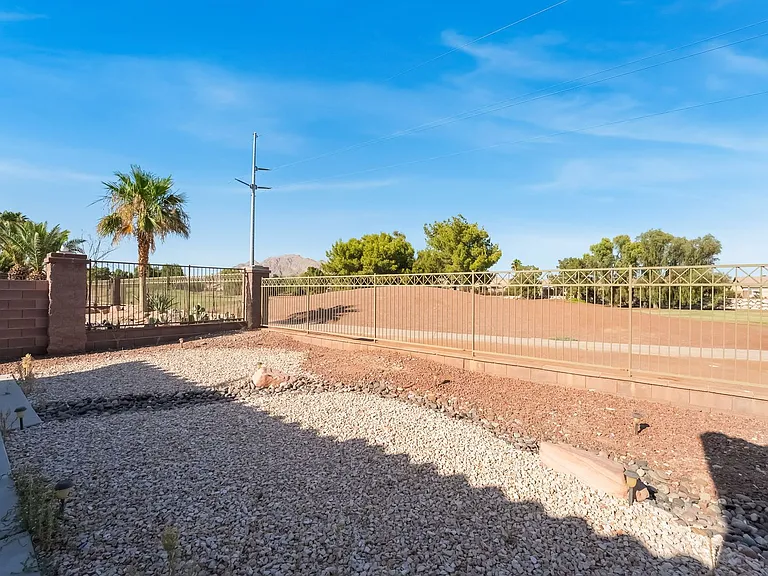 3586 Driving Range St — Photo 41