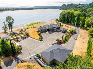 266 Columbia Point Rd, Longview, WA 98632