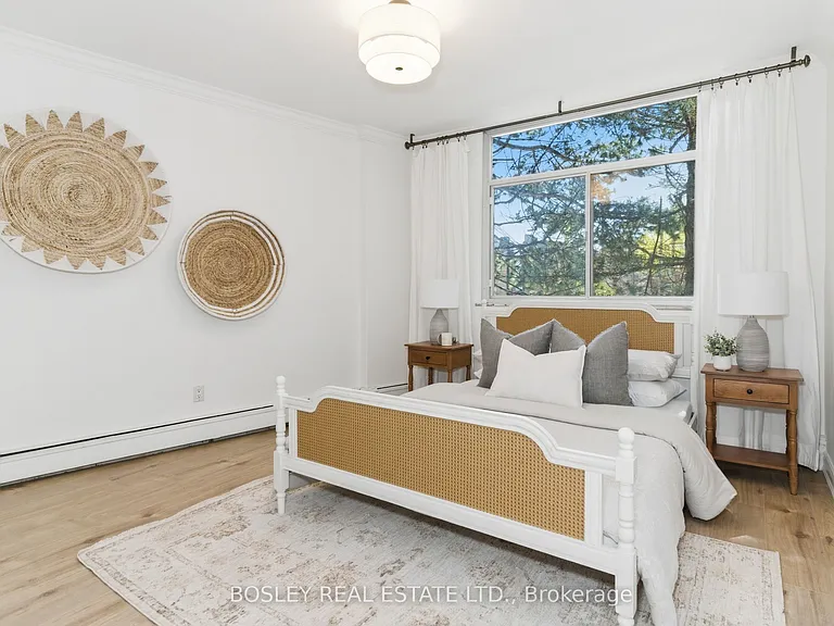 335 Lonsdale Rd #210 — Photo 16
