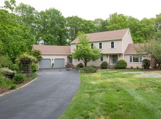 96 Lazell St, Hingham, MA 02043
