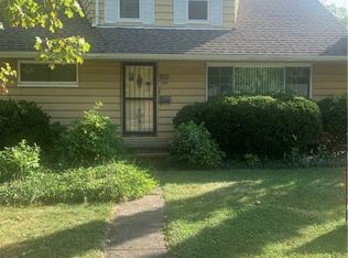 355 Greenvale Rd, Cleveland, OH 44121