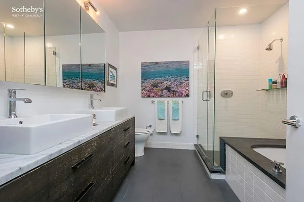 Sold by Sotheby's International Realty | media 11