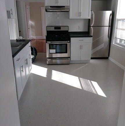 3rd image of 18 Holland Ave APT 5