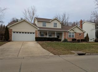 319 White Pine Dr, Saint Charles, MO 63304