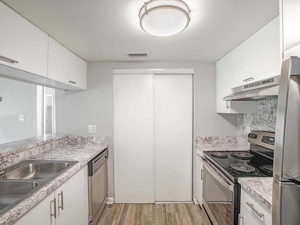 1st image of 900 Woodside Cir #945
